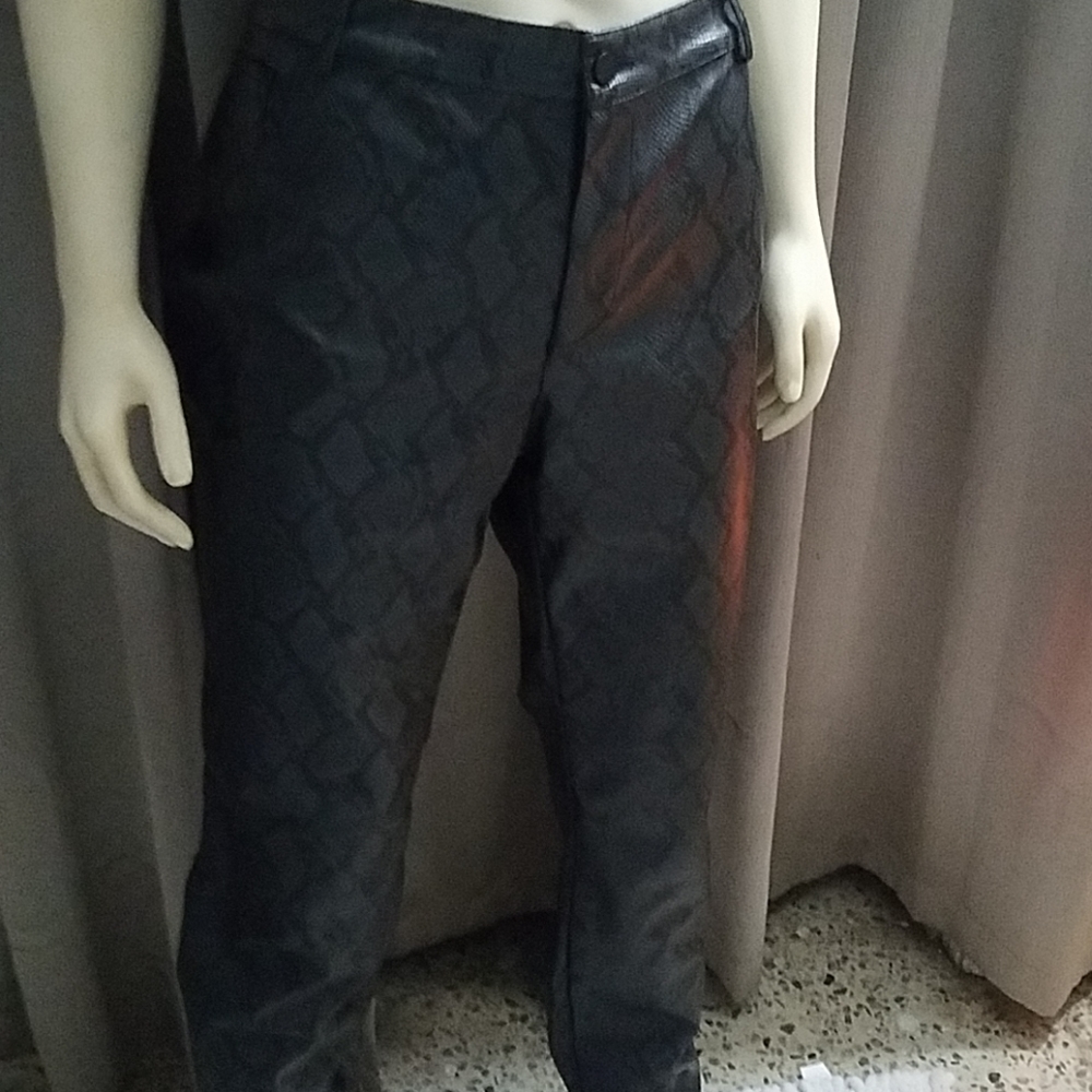 Pant - Picture 2 of 6